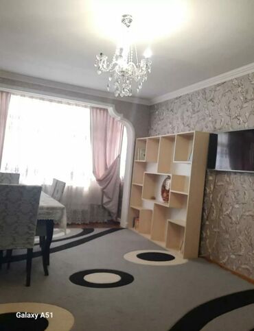 Günlük kirayə mənzillər: 🏡 Kirayə – 4 otaqlı mənzil 📍 Gəncə şəhəri, Köhnə Komsomol, Təzə