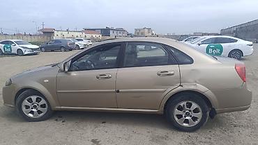 Sərnişin daşımaları: Minik avtomobili — 7