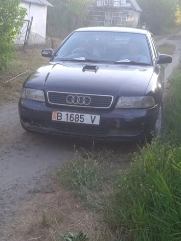 бу чехол: Audi A4: 1997 г., 2 л, Механика, Бензин, Седан