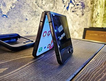 note 3: Samsung Galaxy Z Fold 5, Б/у, 256 ГБ, цвет - Черный, 1 SIM, 2 SIM, eSIM — 1