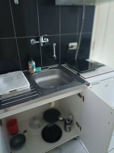 Stan na dan: 1 soba — 10