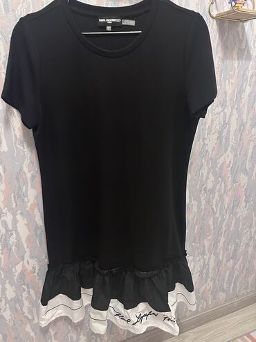 Ətəklər: Kokteyl donu, Mini, Karl Lagerfeld, M (EU 38)