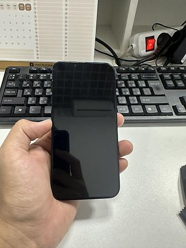phone 13: IPhone 13, Б/у, 128 ГБ, Черный, Защитное стекло, 86 % — 1