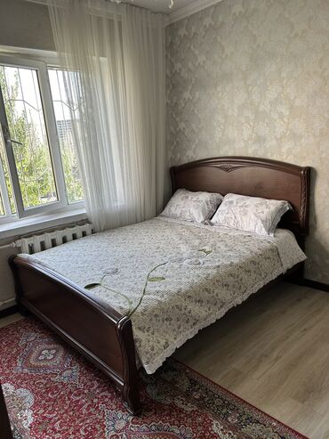 купить мебель для кофейни: Спальный гарнитур, Б/у, Двуспальная кровать, Шкаф, Комод, Россия, Дерево, Самовывоз, Платная доставка