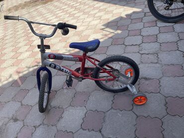 детские спальня: Продаю детский велосипед Bravo.Диаметр колеса 16,протектор