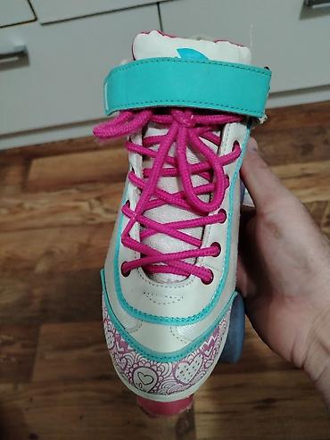 Roleri i rolšue: Rosule broj 35-36 - Tip: klasični roleri sa četiri točka (po dva — 6