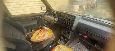 bruce 2r: Volkswagen Golf: 1988 г., 1.8 л, Механика, Бензин, Хэтчбэк — 4