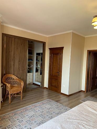 Долгосрочная аренда домов: 300 м², 6 комнат — 12