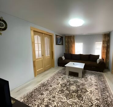 1 комнатная квартира на сутки в оше: 1 бөлмө, Кыймылсыз мүлк агенттиги, Чогуу жашоосу жок, Толугу менен эмереги бар