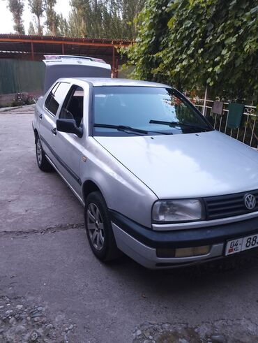 фолсфаген жета: Volkswagen Vento: 1992 г., 1.8 л, Механика, Бензин, Седан