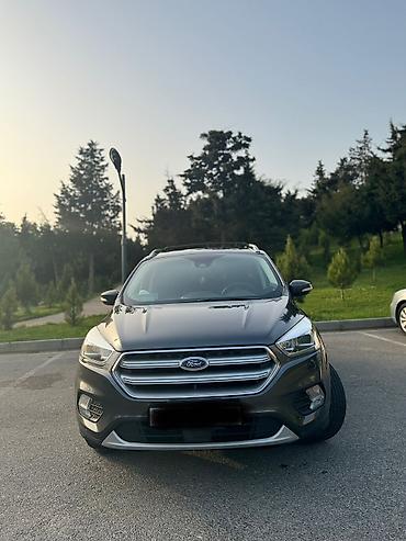 Ford: Ford Escape: 1.5 l | 2017 il 112000 km Ofrouder/SUV — 2