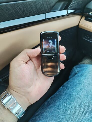 рабочий флай телефон: Nokia 8 Sirocco, 2 GB, rəng - Qara, Düyməli