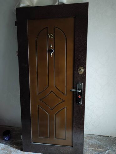 qapi uzlukleri: Mənzil üçün İşlənmiş Giriş qapısı 100x210 sm Petlə ilə, Ünvandan götürmə