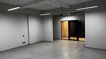 продажа офисов в бизнес центрах: Сдаю Офис,В бизнес центре Роял, С отдельным сан узлом на 5 этаже 25за — 6