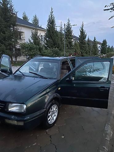Volkswagen: Volkswagen Vento: 1999 г., 1.8 л, Механика, Бензин, Седан — 1