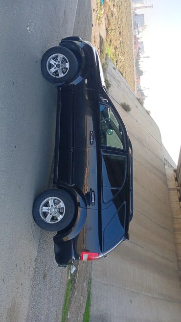 Kia: Kia Sorento: 2.5 l | 2004 il Ofrouder/SUV — 5