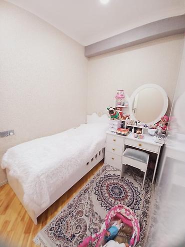 Yataq otağı dəstləri: 3 otaqlı mənzil üçün mebel dəsti Yataq otağı: - Iki tərəfli qapalı — 5
