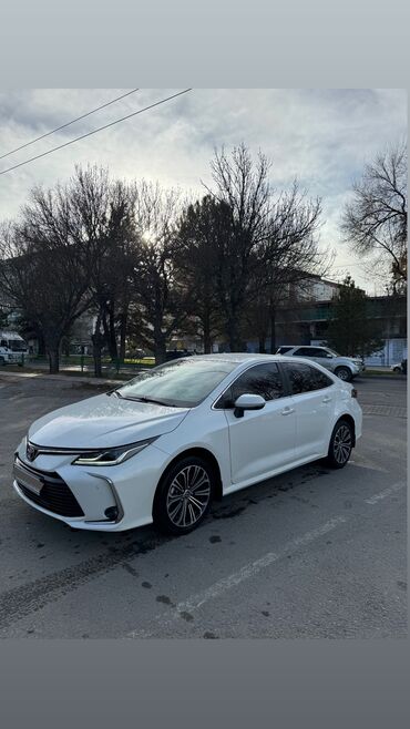 Toyota: Toyota Corolla: 2022 г., 1.6 л, Вариатор, Бензин, Седан