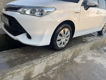 üstü açıq maşın: (Toyota) Corolla Fielder Hybrid – ağ rəngli universal kuzov — 6