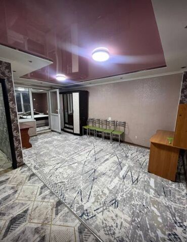 снять квартиру в ош: 2 бөлмө, 50 кв. м, Хрущевка, 2 кабат, Косметикалык ремонт