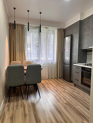 81: 2 комнаты, 81 м², Асанбай мкр Элитка, 1 этаж, Дизайнерский ремонт — 1