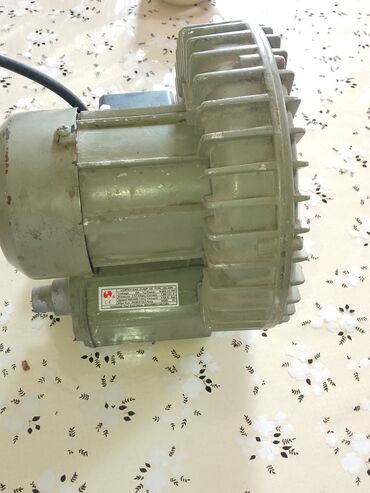 Boçkalar və çəlləklər: Qaz sovuran mator 
işlənmiyib
alınıb 150 satılır 100
Rusiyanindir