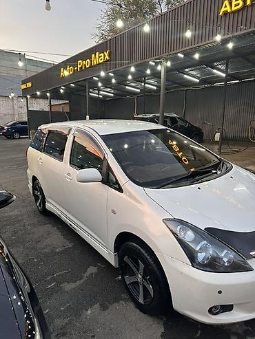 Toyota WISH: 2005 г., 1.8 л, Автомат, Бензин, Минивэн
