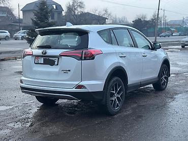 Toyota: Toyota RAV4: 2018 г., 2 л, Вариатор, Бензин, Кроссовер — 3