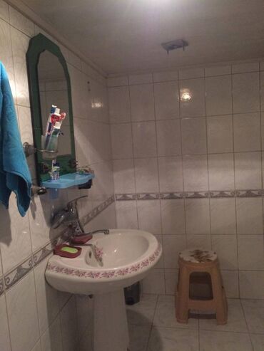 Həyət evləri və villaların satışı: 3 otaqlı, 65 kv. m, Orta təmir — 20