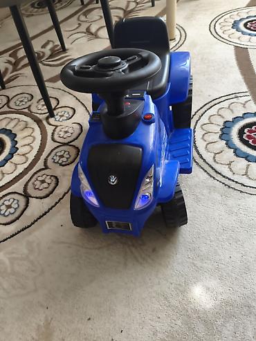 Толокары: Детский толокар-трактор - Тип: ride-on толокар в виде трактора - — 1