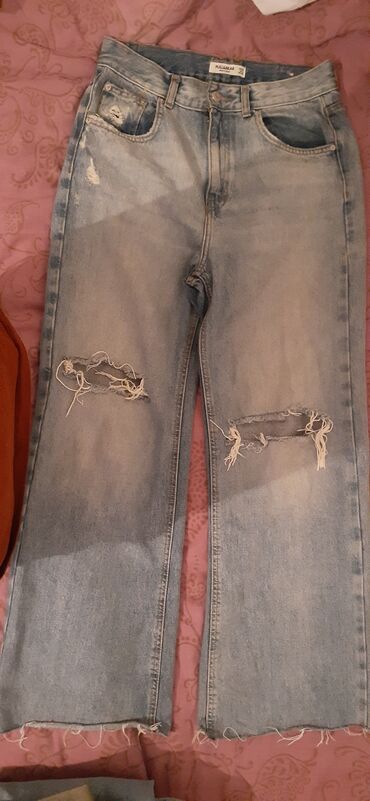 белые джинсы с разрезом на коленях: Трубы, Pull and Bear, Высокая талия, С разрезом