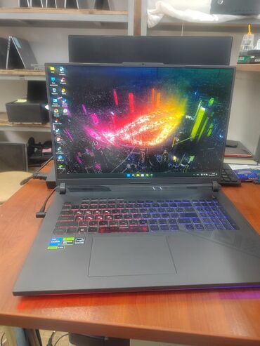 noutbuklar satılır: İşlənmiş ASUS ROG, 18 ", Intel Core i7, 1 TB, Ünvandan götürmə