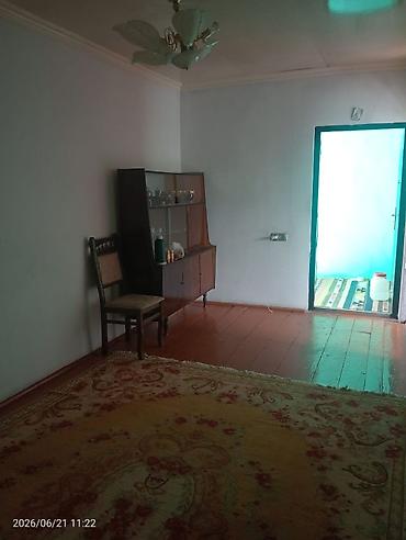 ev alan: 4 otaqlı, 25 kv. m, Kredit yoxdur, Orta təmir — 2