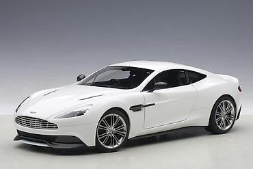 akusticne gitare prodaja: 🖤 Aston Martin Vanquish – 2015 – Gloss Black – 1:18 – Autoart — 1