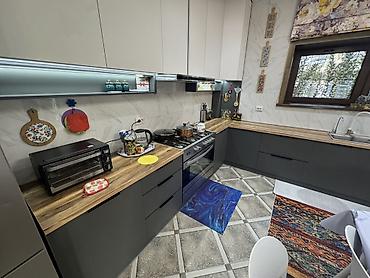 загородный дом с бассейном: 5 комнат, 220 м², 9 соток, Бишкек, Ак-Ордо 2 ж/м Собственник — 7