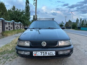 поло 2013: Volkswagen Passat: 1995 г., 1.8 л, Механика, Бензин, Седан