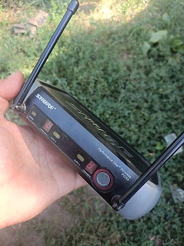 behringer 1832: Shure PGX4 — приемник беспроводной системы Performance Gear Wireless — 1