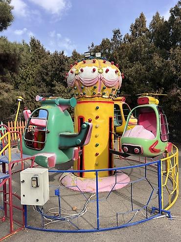 Uşaq dünyası: Karusel– “Helikopter” karuseli - Dörd ədəd helikopter formalı — 1