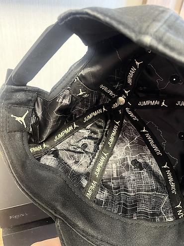 jordan kofta: Jordan Jumpman papaq - Rəng: qara - Ön hissə: iri ağ 3D işləməli — 3