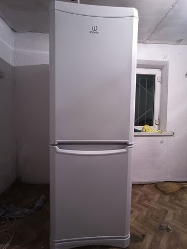 холодник бу: Холодильник Indesit, Б/у, Двухкамерный, De frost (капельный), 60 * 170 *