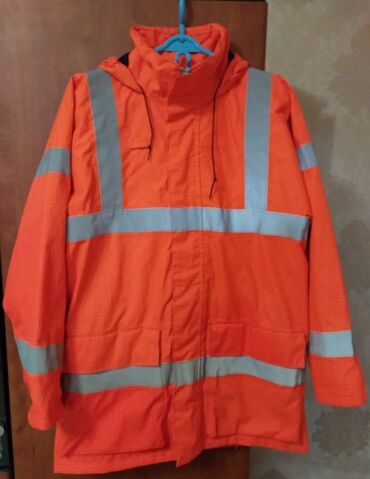 Digər kişi geyimləri: Uniforma. Kutka.az işlenmiş.sökuyu yoxdur.(Razmer:M-48)Qalındı. Su — 23