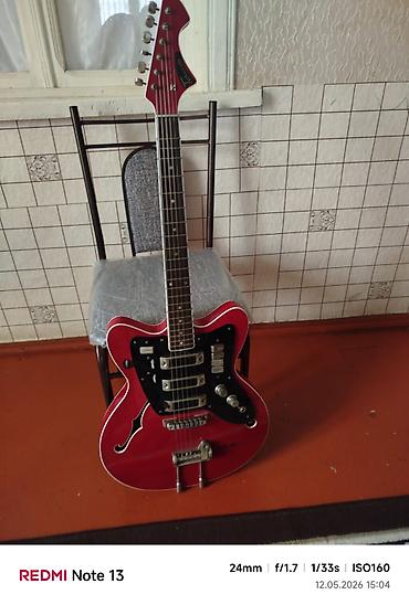 azerbaycan gitara mahnilari: Jolana Tornado elektrik gitarası vintage - Korpus: yarı-akustik — 4