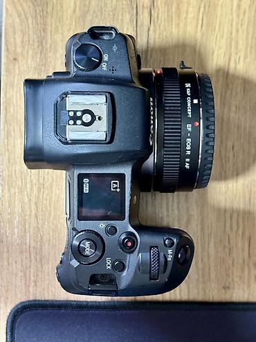 hdm: Беззеркальная камера Canon EOS R (байонет RF) + переходник, батарейка — 4