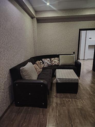 Künc divan dəsti və puf-masa - Forma: L-şəkilli künc divan -