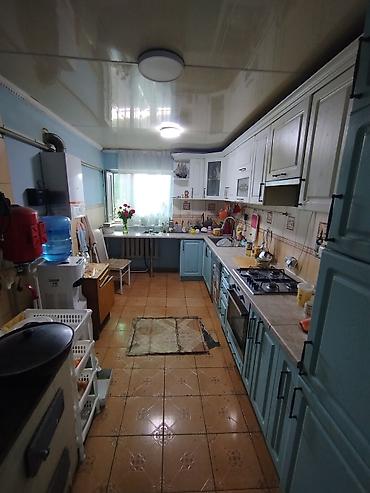 Продажа коттеджей и домов: Срочно продам дом 🏠, район Кызыл Аскер, в доме 7 комнат, 2 — 23