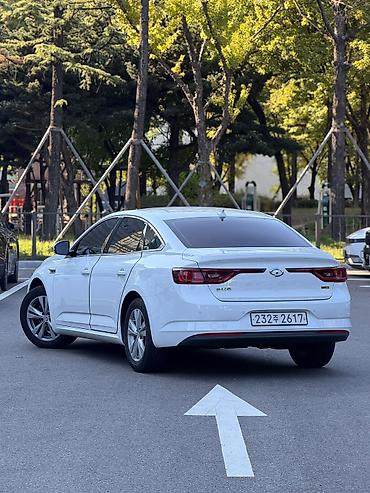 gac trumpchi: Renault Samsung SM6 (седан, белый) Классический 4‑дверный седан — 4