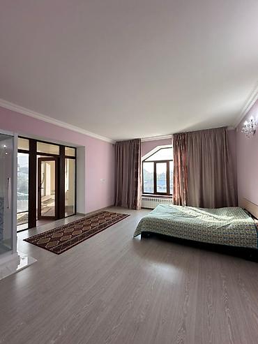 Продажа коттеджей и домов: 🏡 Продается элитный особняк на первой линии в районе Ынтымак! •	370 — 16