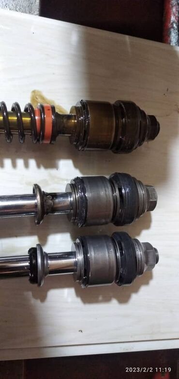 Амортизаторы, пневмобаллоны: Комплект амортизаторов Toyota — 21