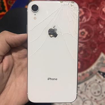 Продаю iPhone XR белого цвета. По технической части телефон рабочий