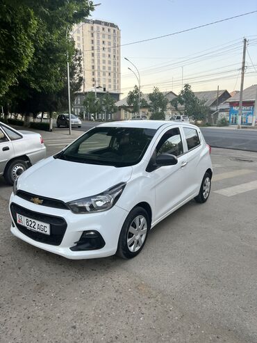 Chevrolet: Chevrolet Spark: 2016 г., 1 л, Вариатор, Бензин, Седан